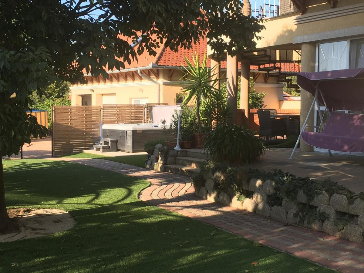 Szabó Wellness Vendégház Zamárdi Exterior foto
