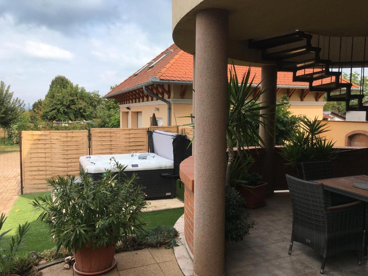 Szabó Wellness Vendégház Zamárdi Exterior foto