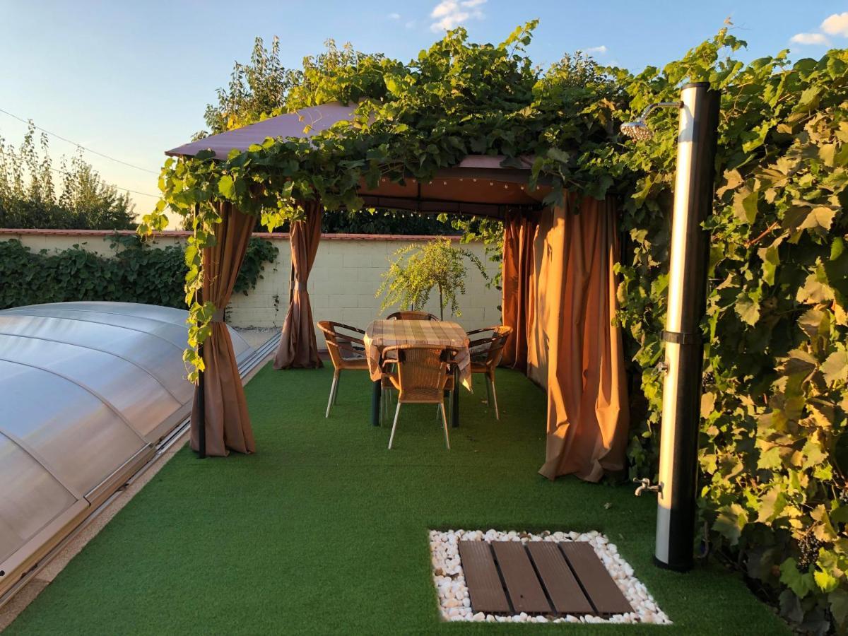 Szabó Wellness Vendégház Zamárdi Exterior foto